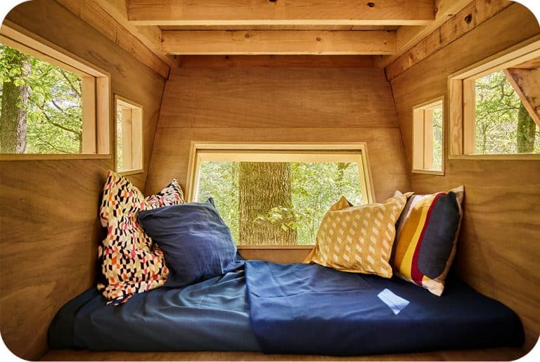 Cosy boomhut interieur inrichting