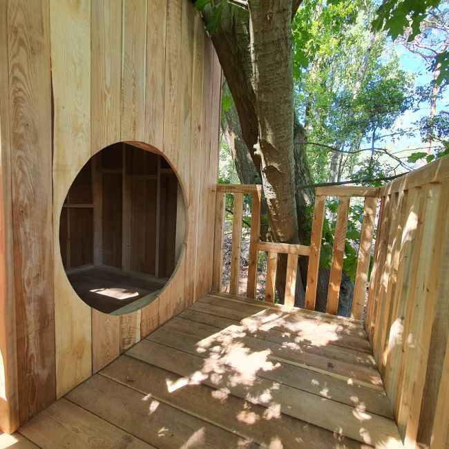 Kinderspeelhut op maat in hout