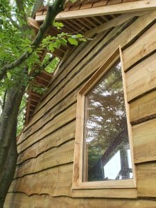 Boomhut_wanden_hout[1]