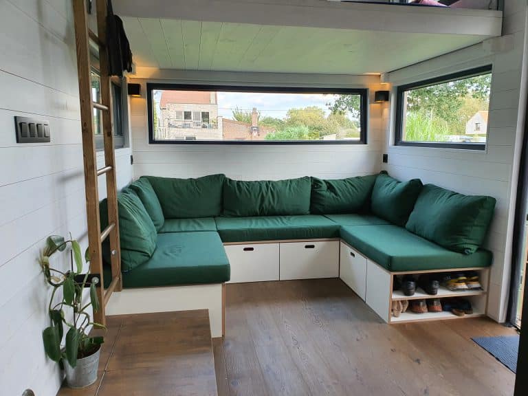 Tiny house zetel met opbergruimte